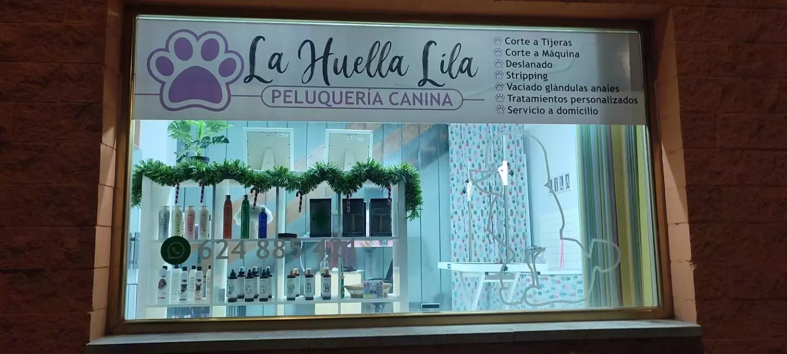 Peluquería canina LA HUELLA LILA