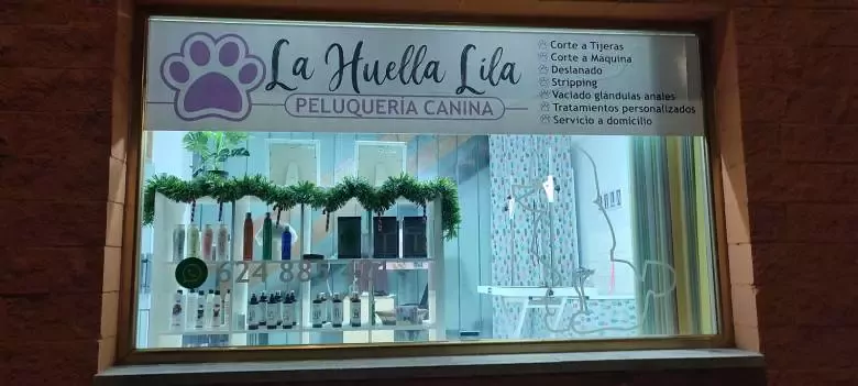 Peluquería canina LA HUELLA LILA