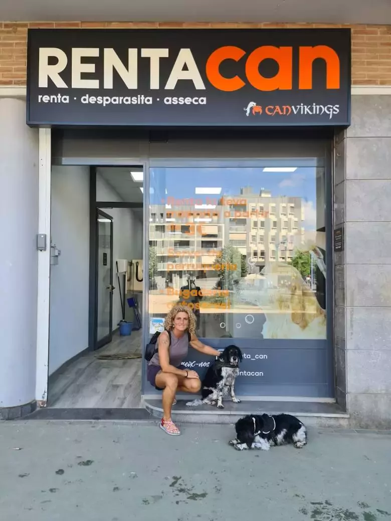 RentaCan rentat autoservei de mascotes i servei de perruqueria canina