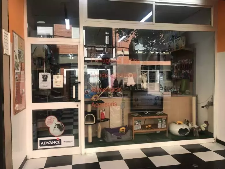 Cap i Cua Tienda y peluquería canina