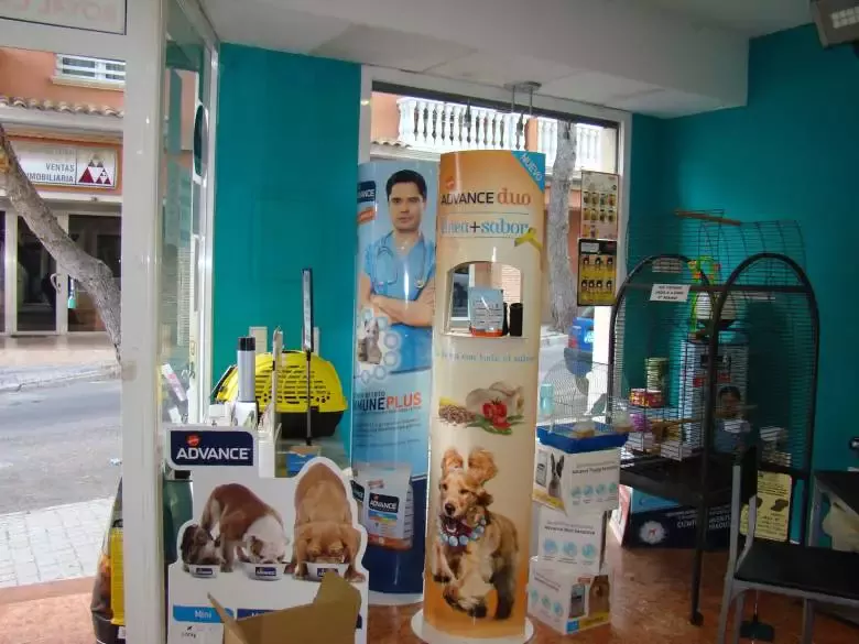 Peluqueria Canina 4Pelos Alimentacion y Complementos Comercio Global